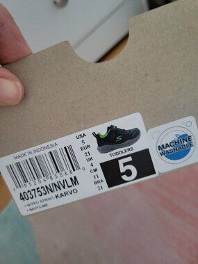 Skechers